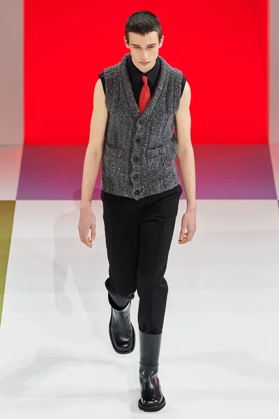 Look 9
